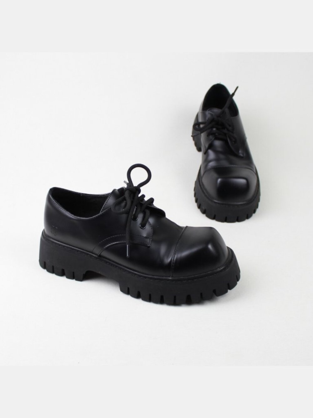 KOI Vegan Leather Corrupter Oxford Square Toe Shoes Women’s 7/Men’s 5